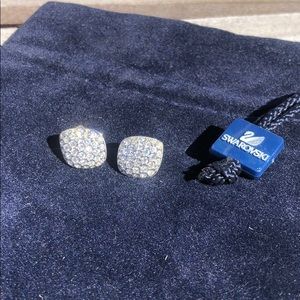 🎉Host Pick🎉Swarovski crystal earrings